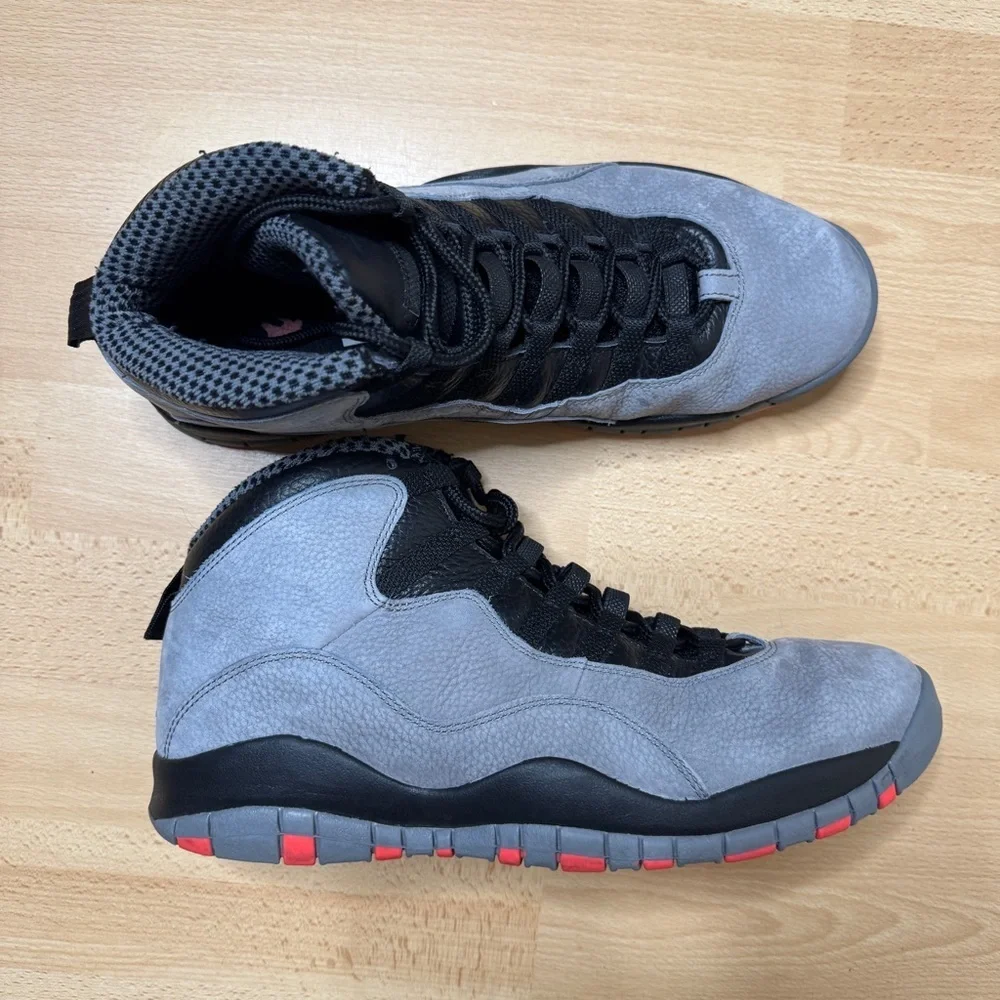 Air Jordan Sneaker Mens 11.5 Gray Black Retro 'Cool Grey' Air Jordan Collection